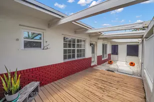 555 NW 50th Pl, Boca Raton, FL 33431 - Photo 3