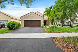 4498 Dogwood Cir, Weston, FL 33331 - Photo 3