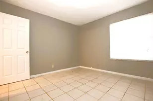 217 Lake Pointe Dr, Oakland Park, FL 33309 - Photo 27