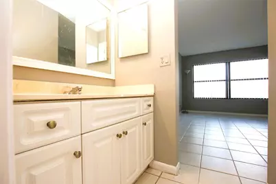 217 Lake Pointe Drive #107, Oakland Park, FL 33309 - Photo 25