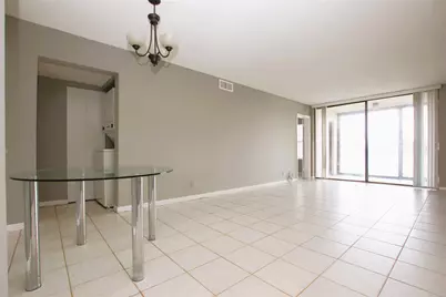217 Lake Pointe Drive #107, Oakland Park, FL 33309 - Photo 11