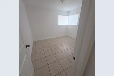 160 NW 15th Place, Pompano Beach, FL 33060 - Photo 9