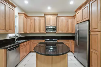 810 NW 83rd Lane, Boca Raton, FL 33487 - Photo 9
