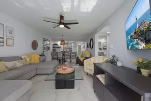 9823 S Hollybrook Lake Dr, Pembroke Pines, FL 33025 - Photo 1