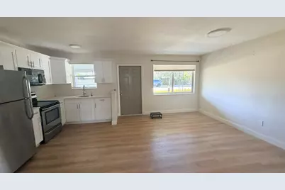 800 Moffett Street #3, Hallandale Beach, FL 33009 - Photo 5