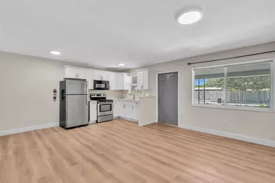 800 Moffett Street #3, Hallandale Beach, FL 33009 - Photo 5