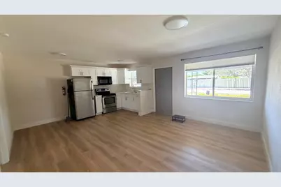 800 Moffett Street #3, Hallandale Beach, FL 33009 - Photo 3