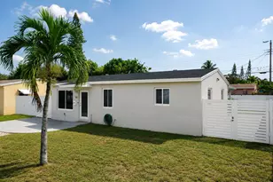 511 N 69th Way, Hollywood, FL 33024 - Photo 13