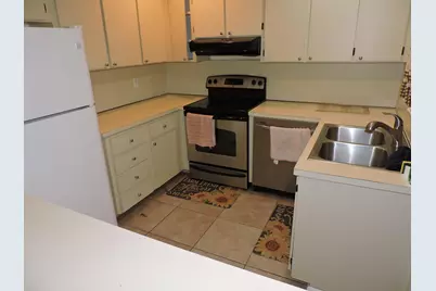 8599 Crater Terrace, West Palm Beach, FL 33403 - Photo 5