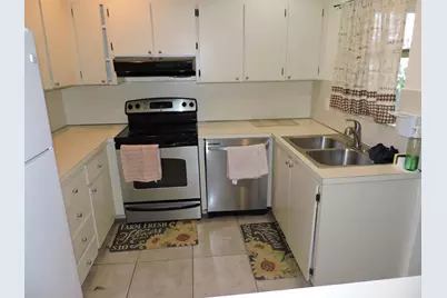 8599 Crater Terrace, West Palm Beach, FL 33403 - Photo 7