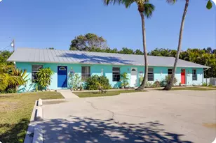 8615 SE Lyons Rd, Hobe Sound, FL 33455 - Photo 1