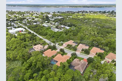 2553 NW Crystal Lake Drive NW, Jensen Beach, FL 34957 - Photo 75
