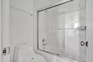 2841 NE 163rd St, North Miami Beach, FL 33160 - Photo 21
