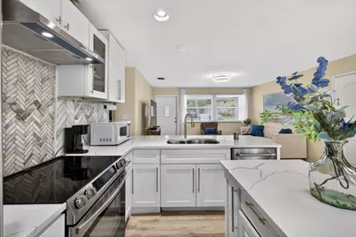 140 W 31st Court, Riviera Beach, FL 33404 - Photo 15