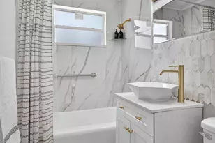 140 W 31st Ct, Riviera Beach, FL 33404 - Photo 23