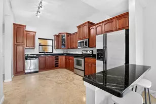1620 Presidential Way, West Palm Beach, FL 33401 - Photo 5