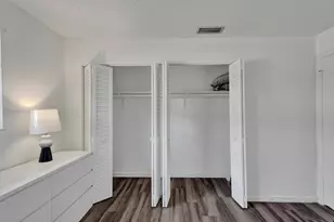1115 NE 1st Ct, Hallandale Beach, FL 33009 - Photo 15