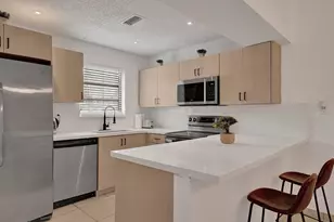 1115 NE 1st Ct, Hallandale Beach, FL 33009 - Photo 25