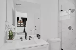 1115 NE 1st Ct, Hallandale Beach, FL 33009 - Photo 11