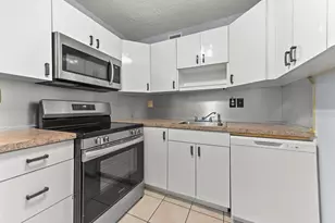 548 Capri L, Delray Beach, FL 33484 - Photo 9