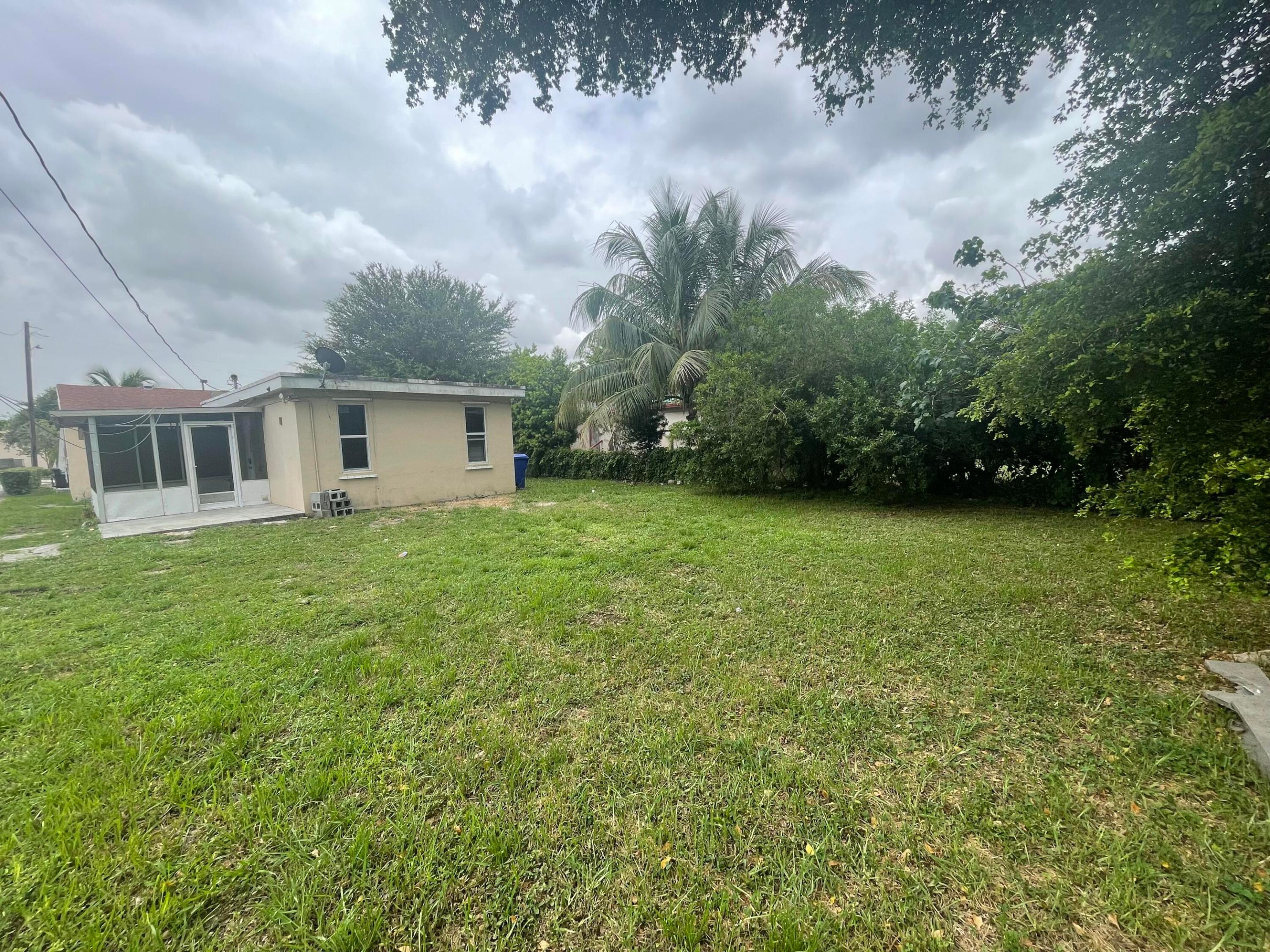 2819 Polk St #B - 2819 Polk St #B, Hollywood, FL 33020 Luxury Property | Jose Angel Pina