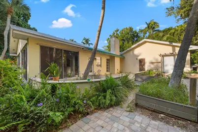 24 N Via Lucindia, Sewalls Point, FL 34996 - Photo 7