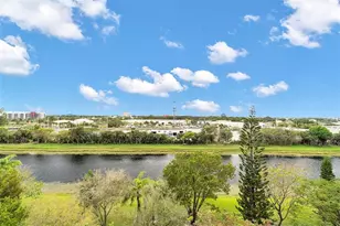 2202 S Cypress Bend Dr, Pompano Beach, FL 33069 - Photo 23