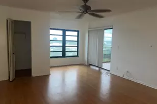 2202 S Cypress Bend Dr, Pompano Beach, FL 33069 - Photo 9