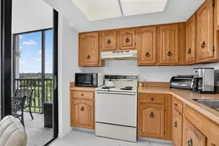 6895 Willow Wood Dr, Boca Raton, FL 33434 - Photo 11
