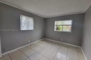 2070 NW 28th Terrace, Fort Lauderdale, FL 33311 - Photo 5