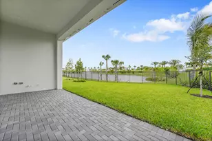 13069 Feathering Wy, Palm Beach Gardens, FL 33412 - Photo 3