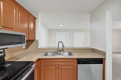 10773 Cleary Boulevard #111, Plantation, FL 33324 - Photo 7