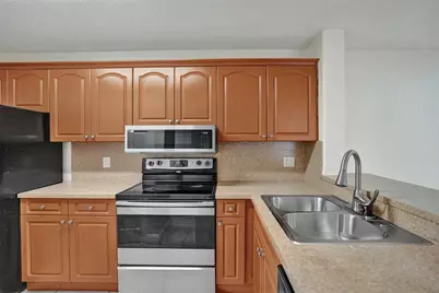 10773 Cleary Boulevard #111, Plantation, FL 33324 - Photo 5