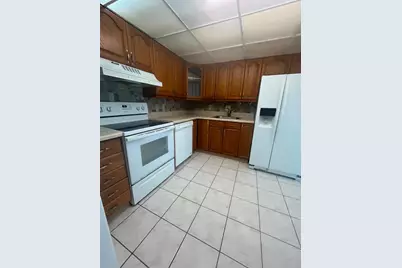 480 Executive Center Drive #2F, West Palm Beach, FL 33401 - Photo 3