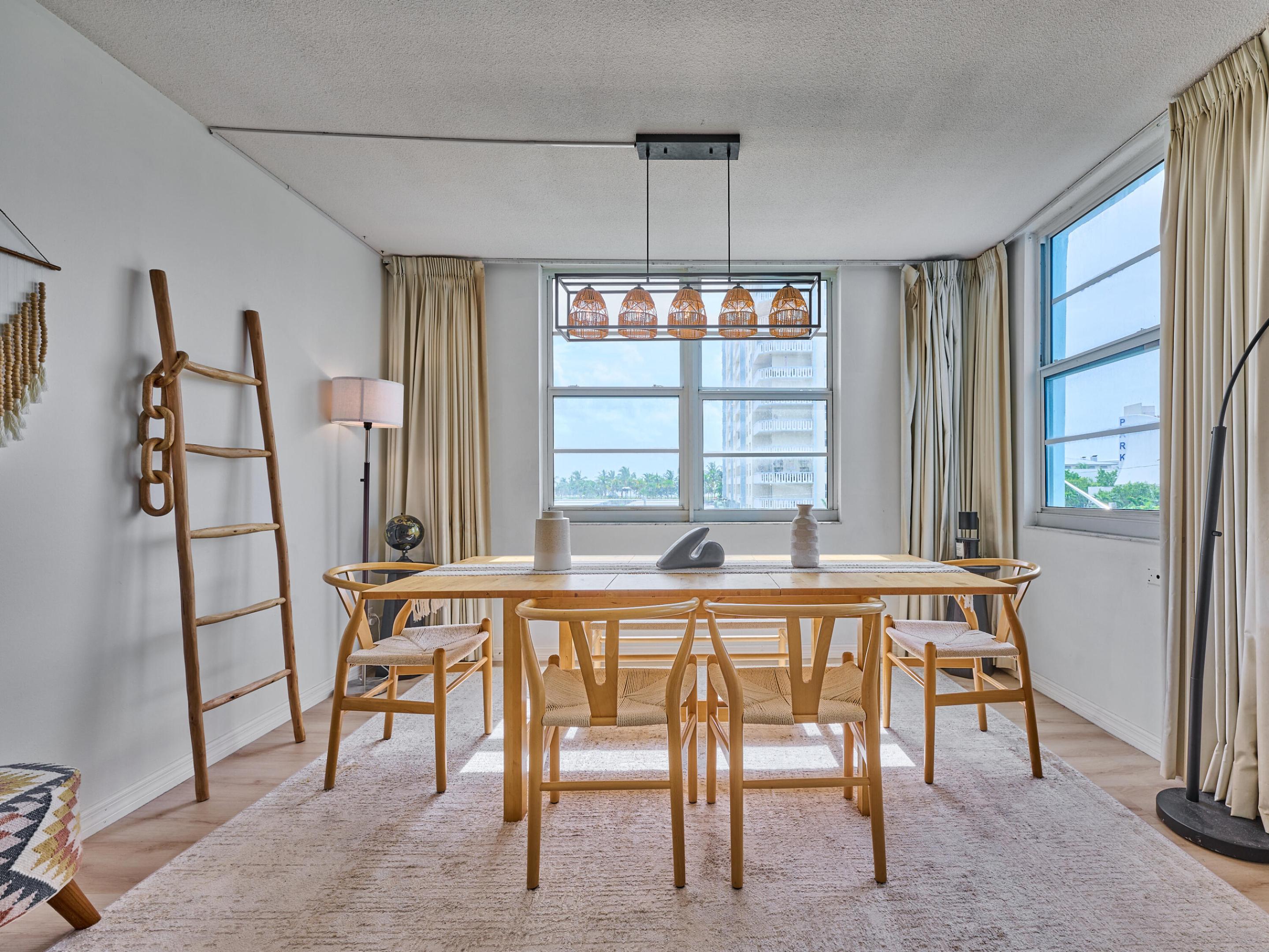 301 N Ocean Blvd #306 main architectural view