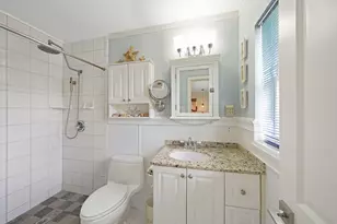 330 NE 48th St, Oakland Park, FL 33334 - Photo 11