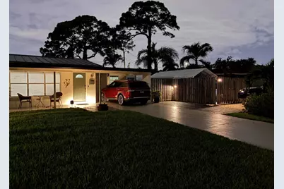 330 NE 48th Street, Oakland Park, FL 33334 - Photo 1