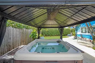 330 NE 48th St, Oakland Park, FL 33334 - Photo 27
