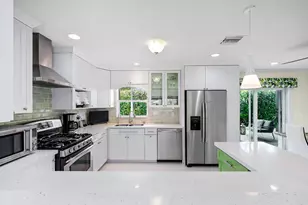 330 NE 48th St, Oakland Park, FL 33334 - Photo 5