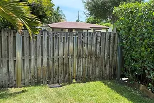 330 NE 48th St, Oakland Park, FL 33334 - Photo 35