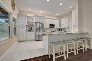6400 NW 57th Ln, Parkland, FL 33067 - Photo 9
