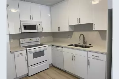 235 Lakeview Drive #102, Weston, FL 33326 - Photo 5