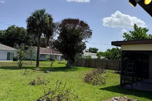 508 NW Azalea Ave, Port Saint Lucie, FL 34983 - Photo 11