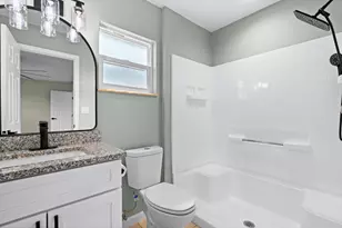 581 SE Crescent Ave, Port Saint Lucie, FL 34984 - Photo 15