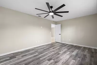 581 SE Crescent Avenue, Port Saint Lucie, FL 34984 - Photo 19