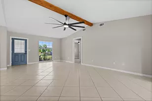 581 SE Crescent Ave, Port Saint Lucie, FL 34984 - Photo 13