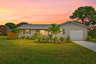 581 SE Crescent Ave, Port Saint Lucie, FL 34984 - Photo 1