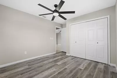 581 SE Crescent Avenue, Port Saint Lucie, FL 34984 - Photo 27