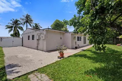 7290 W 14th Court, Hialeah, FL 33014 - Photo 39