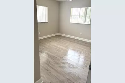 601 SW 2nd Avenue #5, Boca Raton, FL 33432 - Photo 3